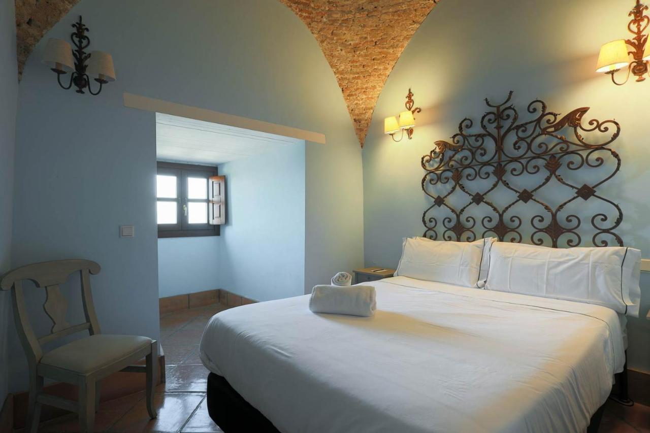 Hotel Tugasa Castillo De Castellar Castellar de la Frontera Dış mekan fotoğraf