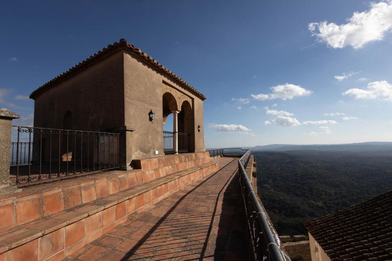Hotel Tugasa Castillo De Castellar Castellar de la Frontera Dış mekan fotoğraf