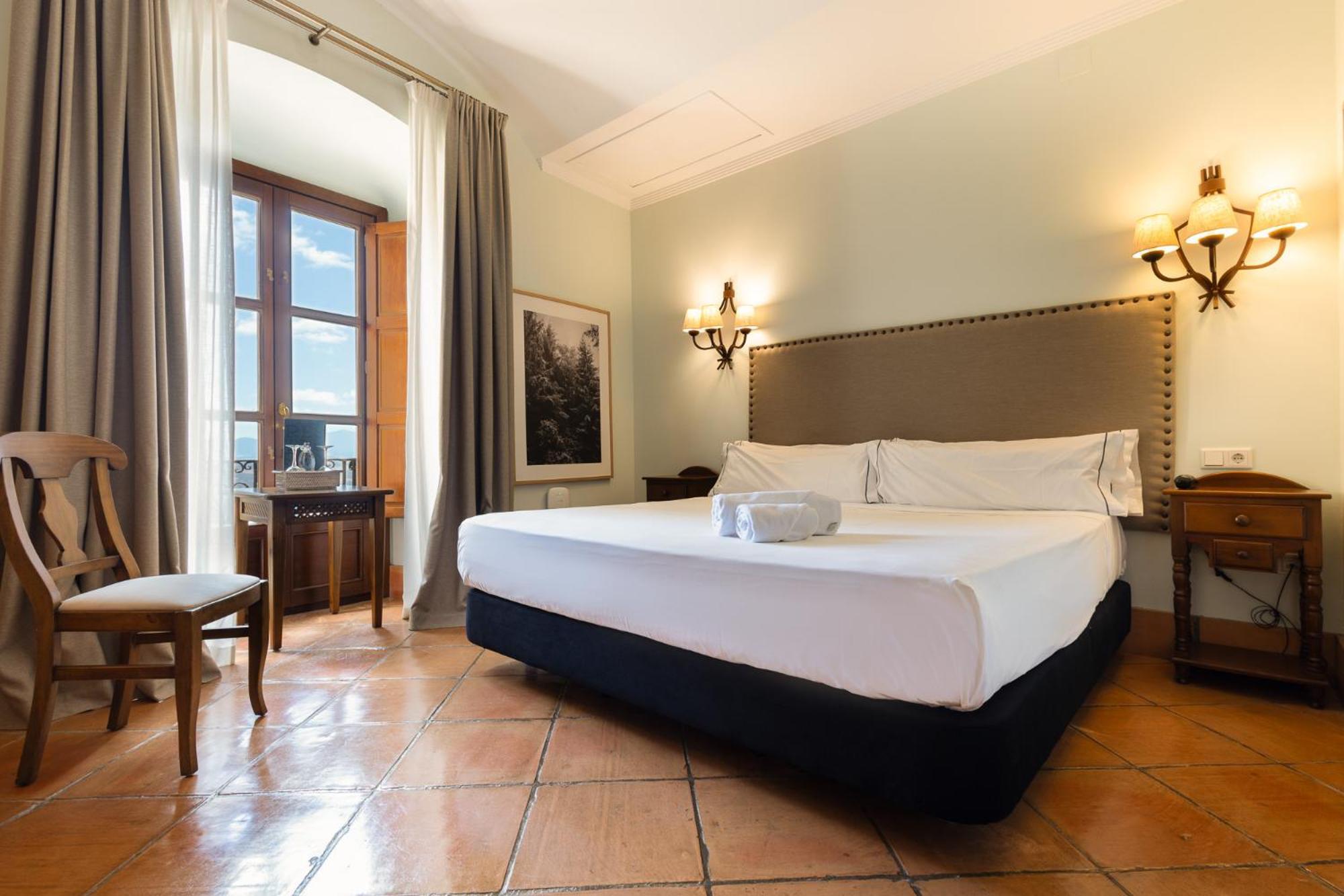 Hotel Tugasa Castillo De Castellar Castellar de la Frontera Dış mekan fotoğraf