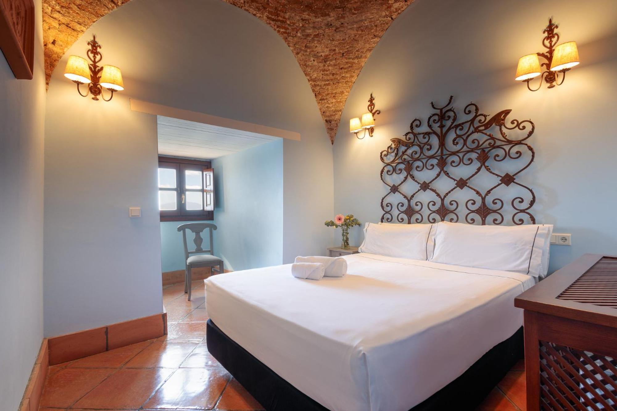 Hotel Tugasa Castillo De Castellar Castellar de la Frontera Dış mekan fotoğraf